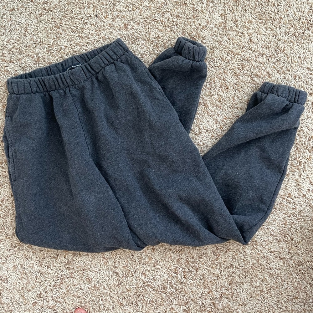 Brandy Melville Rosa Sweatpants